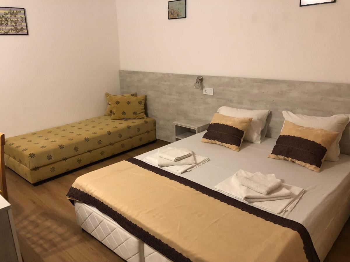 Guest Rooms Southern Nights Varvara  Εξωτερικό φωτογραφία